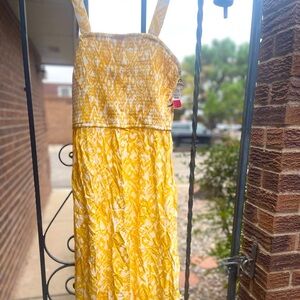 Jessica Simpson yellow floral sundress! Size M.